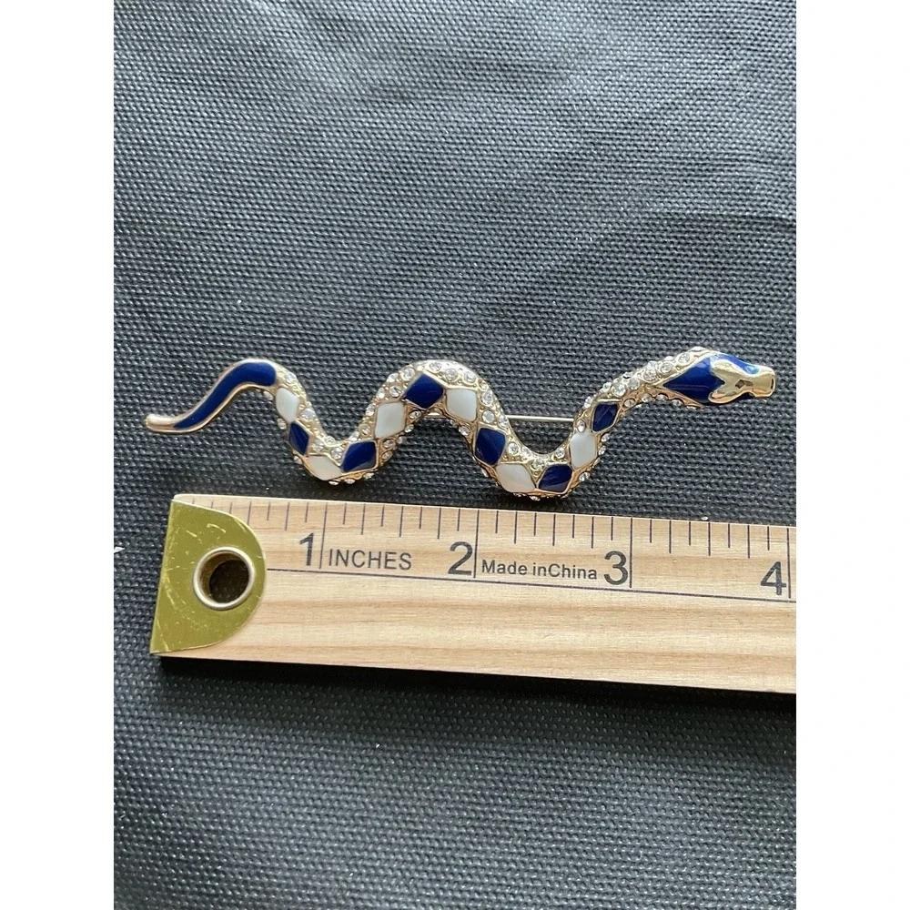 Vintage Gold Tone Snake Brooch Pin Blue White Enamel Rhinestones - Picture 4 of 8